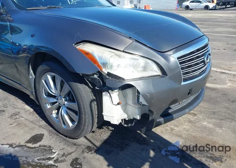 2013 Infiniti M37 z USA, uszkodzony, nr VIN JN1BY1AP8DM513744